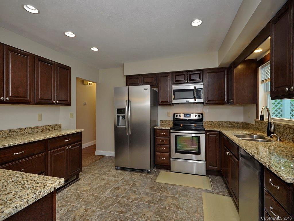24 Cardinal Ridge Road - Photo 4