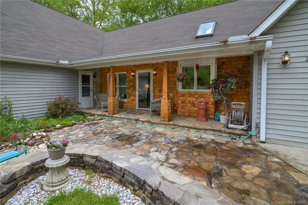 22 Cornelia Lane - Photo 3
