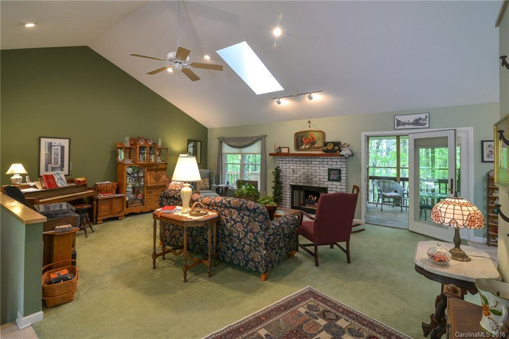 22 Cornelia Lane - Photo 5