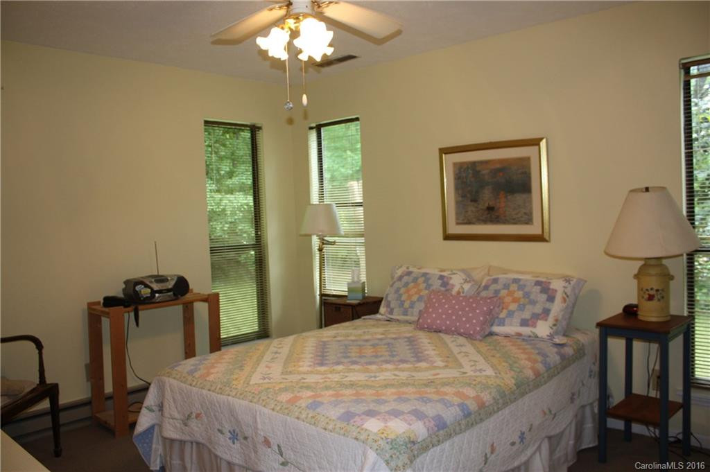 1586 Skyuka Mountain Road - Photo 9