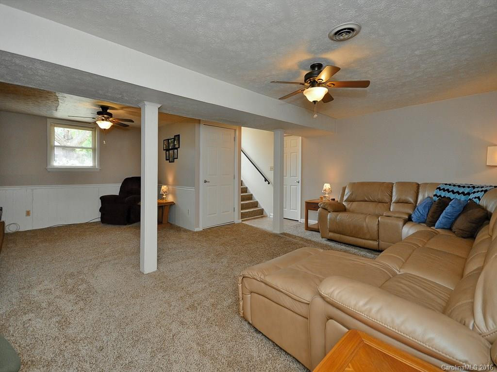 111 Anthony Drive - Photo 12