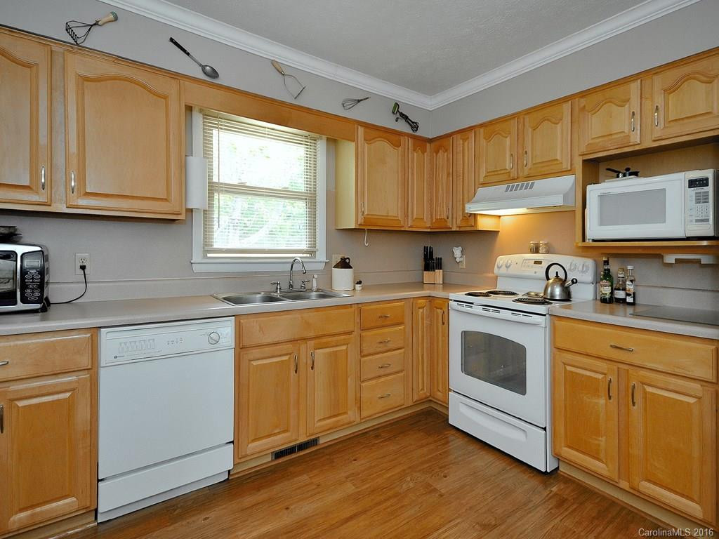 111 Anthony Drive - Photo 7