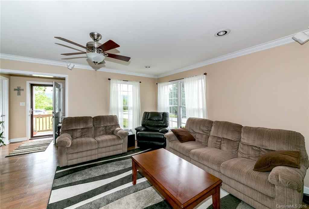 199 Lewis Creek Drive - Photo 3