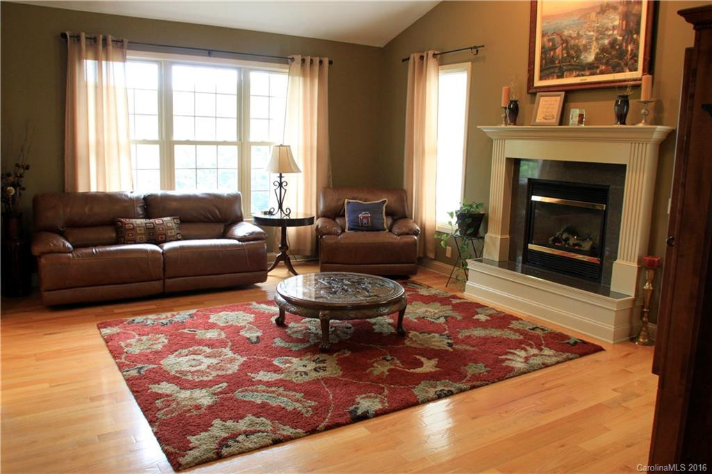232 Rivercrest Boulevard - Photo 3