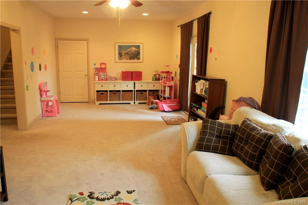 232 Rivercrest Boulevard - Photo 10