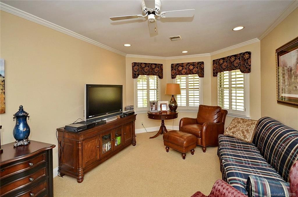 295 Laurel Ridge Drive - Photo 18
