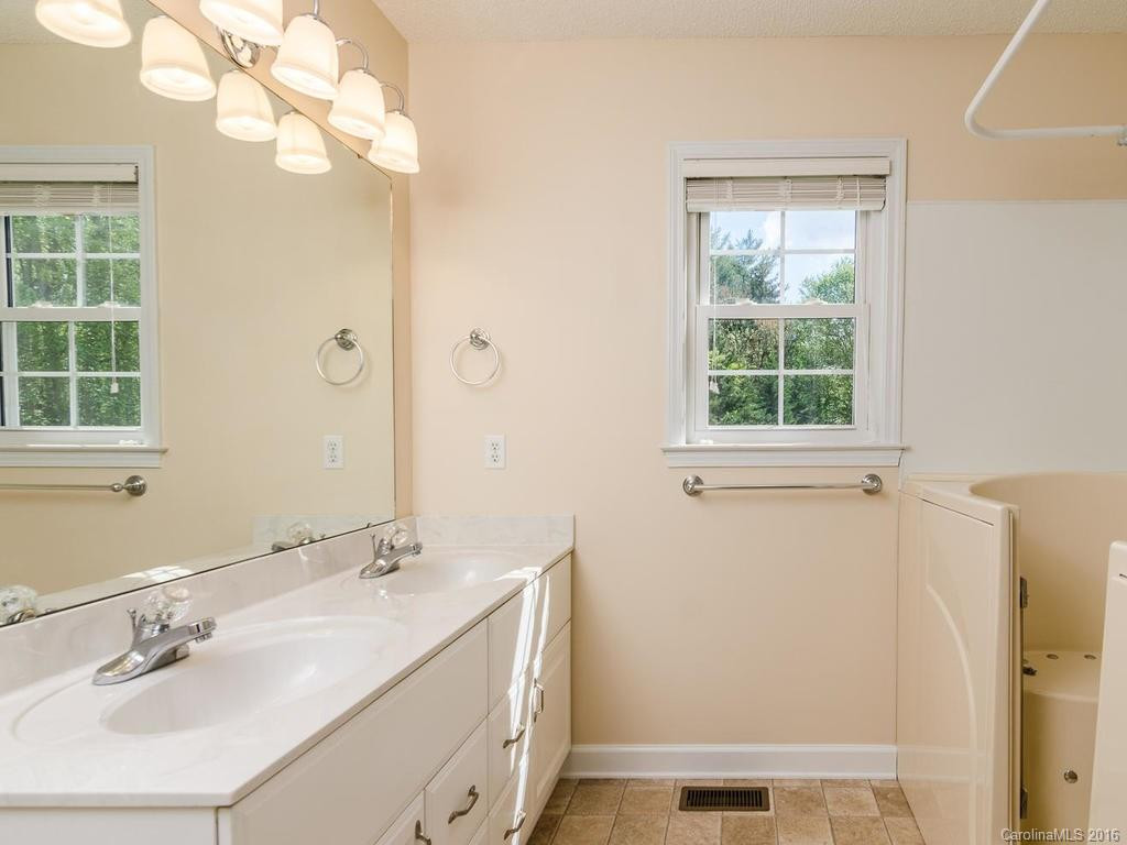 5 Grassy Meadow Drive - Photo 10