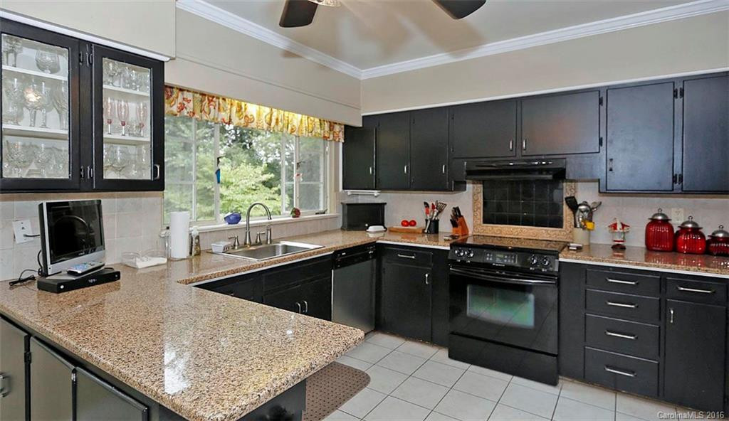 612 South Main Street - Photo 6