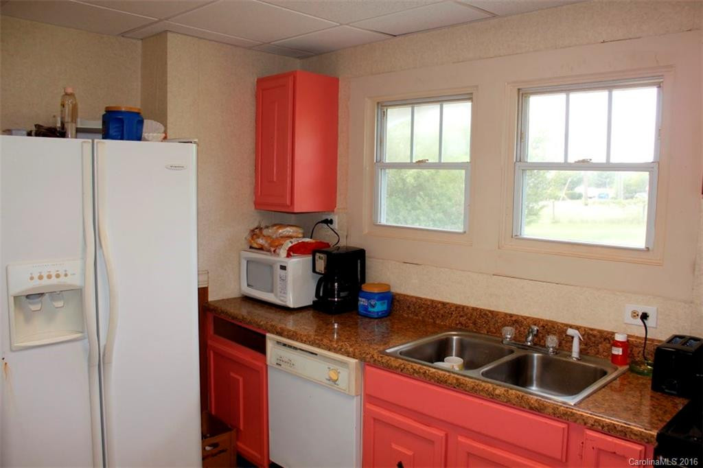 112 Beverly Avenue #7-11 - Photo 12