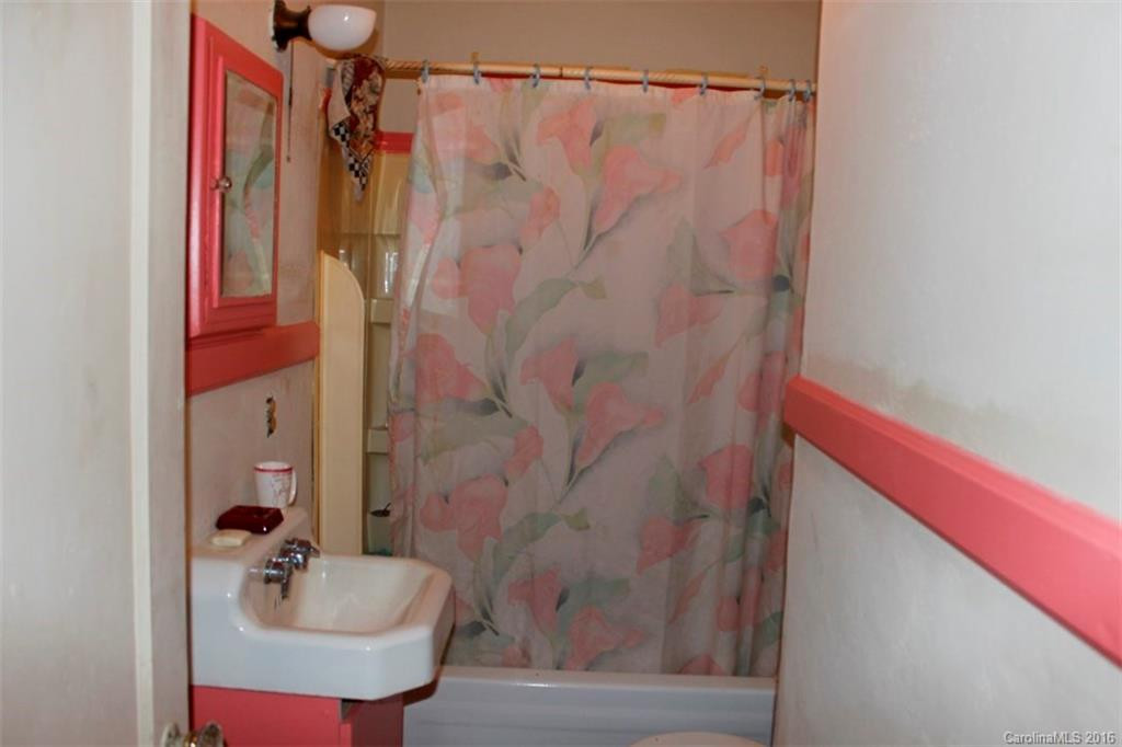 112 Beverly Avenue #7-11 - Photo 14