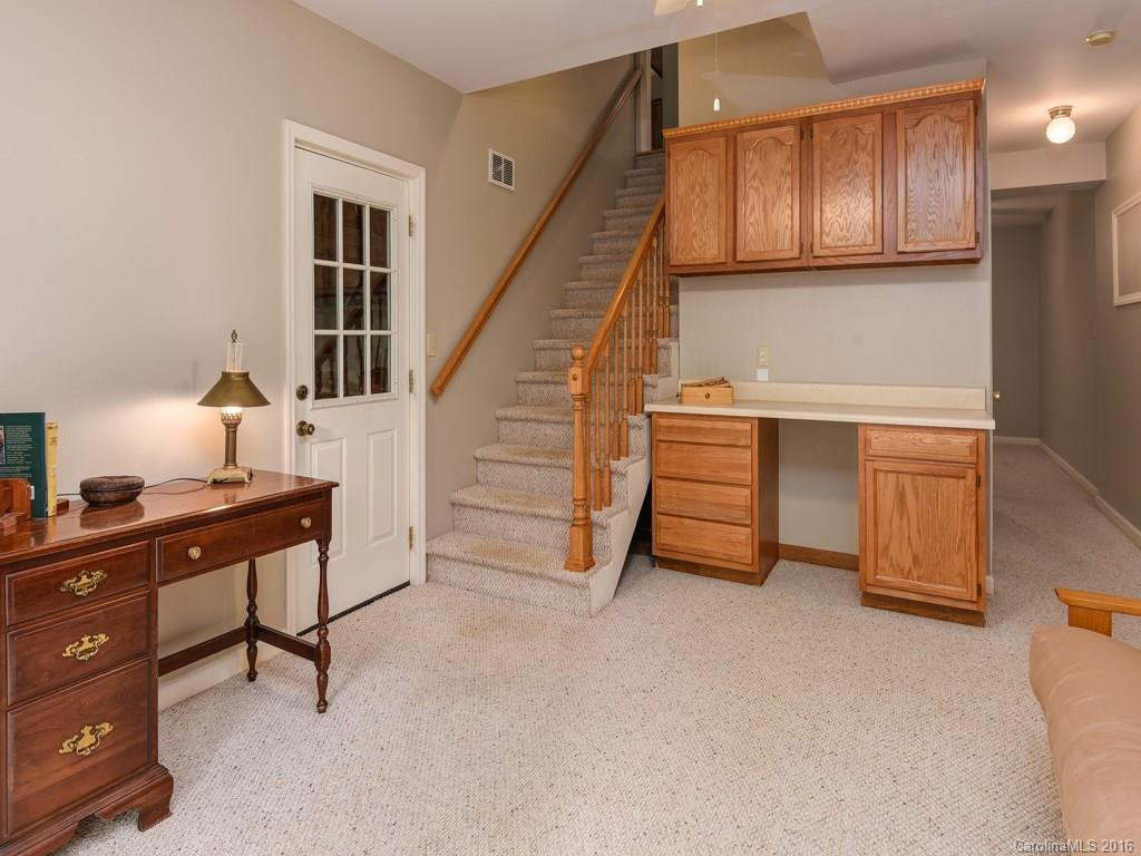 6 Meadowbrook Drive - Photo 17