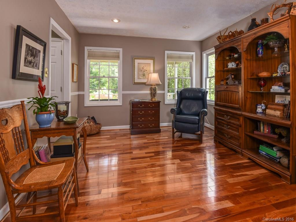 6 Meadowbrook Drive - Photo 6