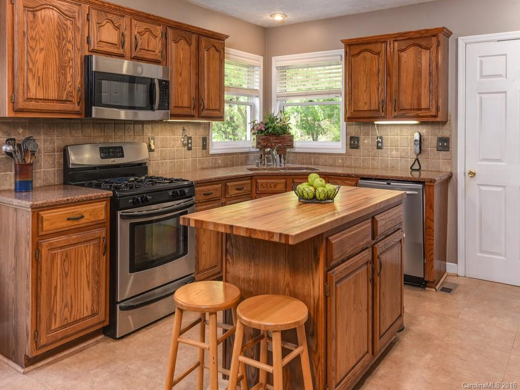 6 Meadowbrook Drive - Photo 9