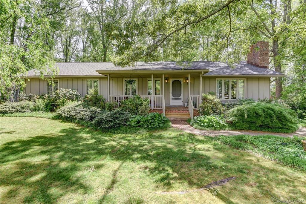1 Glen Meadows Place
