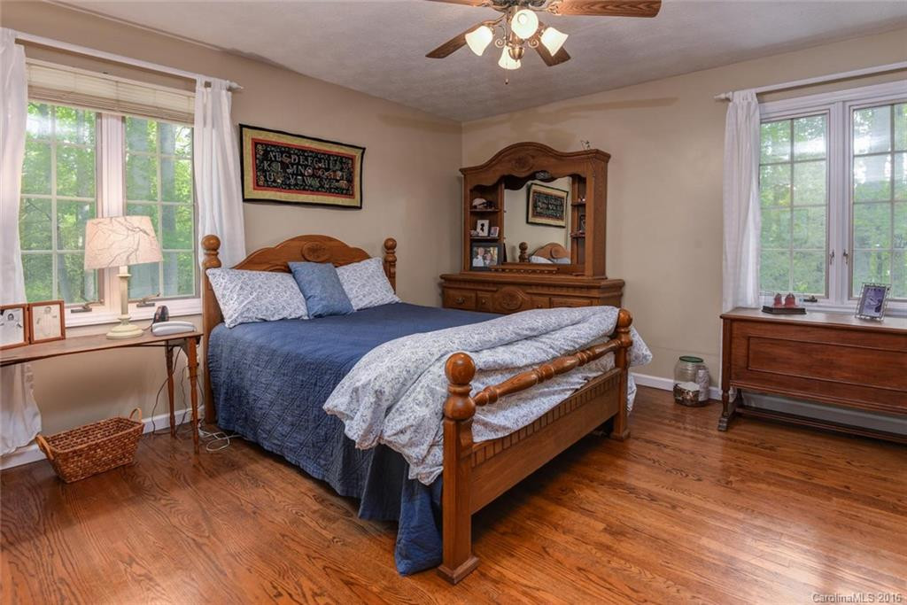 1 Glen Meadows Place - Photo 11