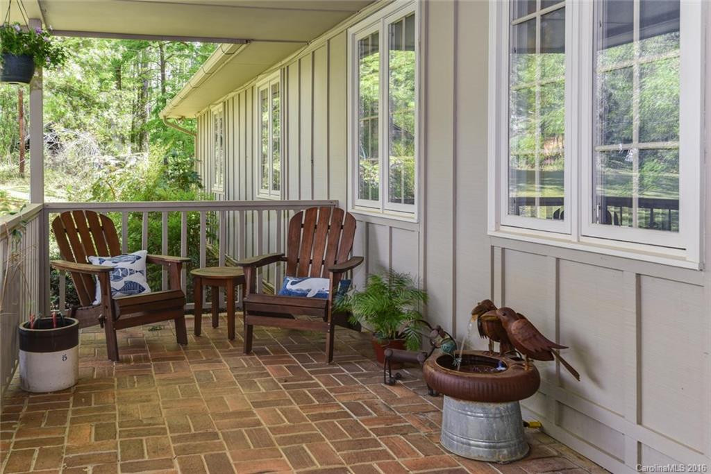 1 Glen Meadows Place - Photo 3
