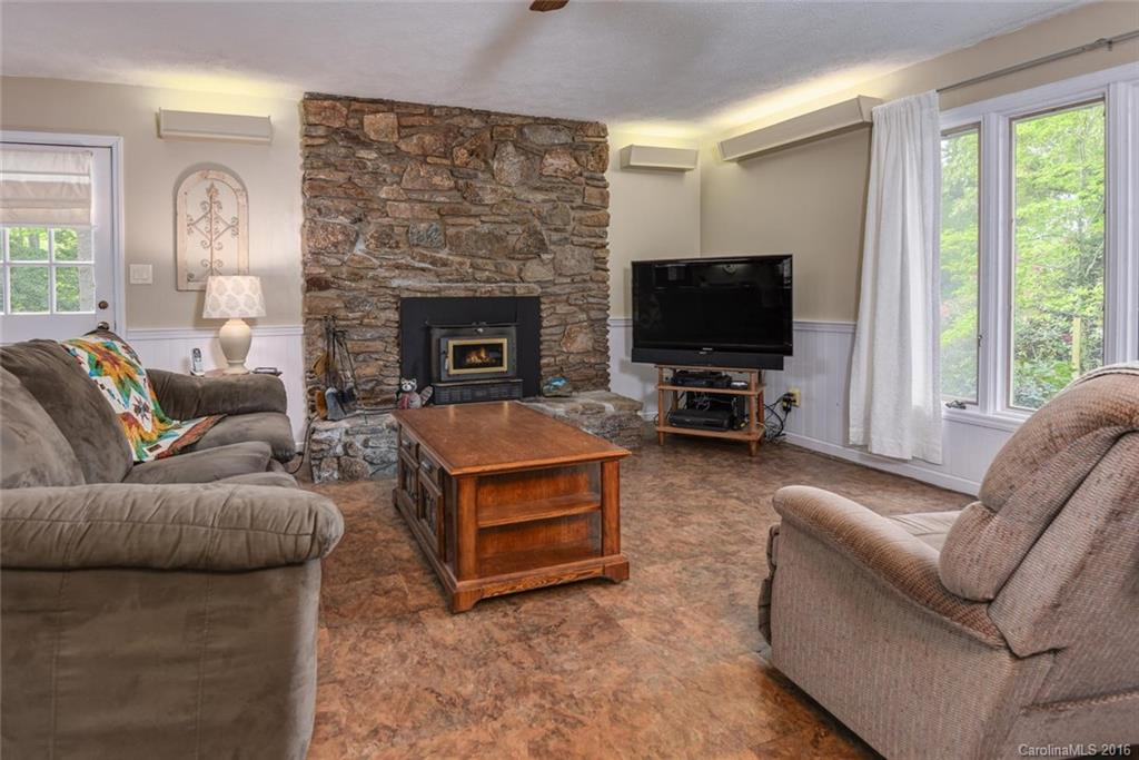 1 Glen Meadows Place - Photo 5