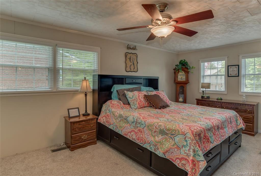 286 Crestview Street - Photo 12