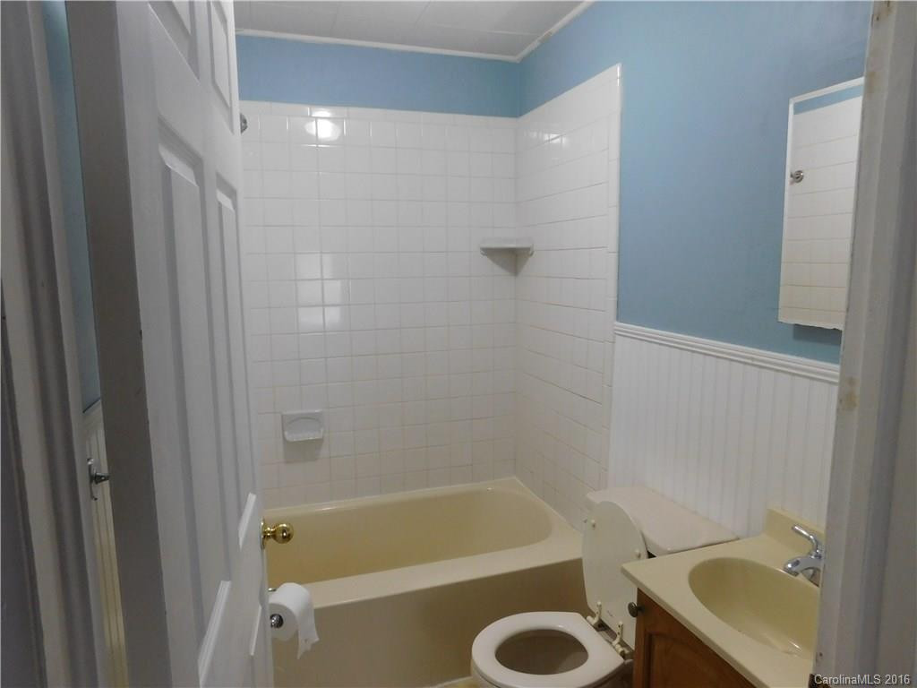 2996 Asheville Highway - Photo 8