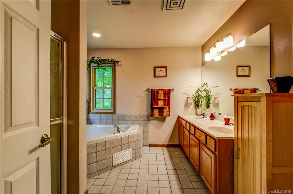 26 Leatherwood Drive - Photo 12