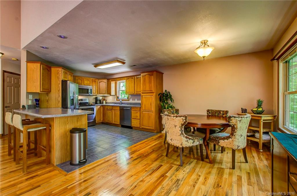 26 Leatherwood Drive - Photo 8