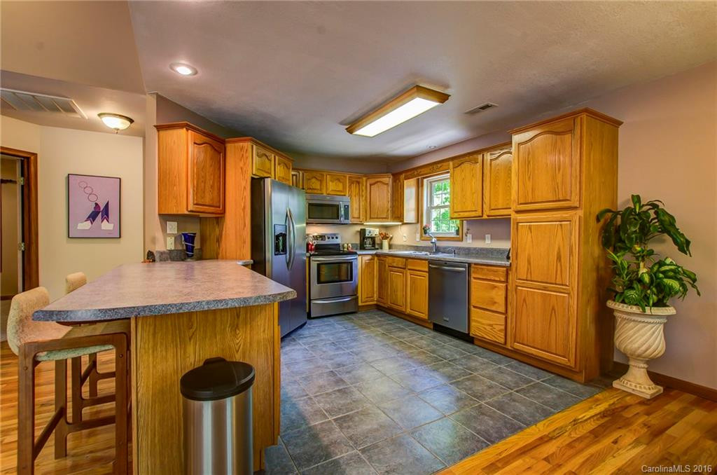 26 Leatherwood Drive - Photo 9
