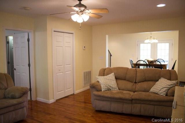 33 Ridgecrest Drive - Photo 11