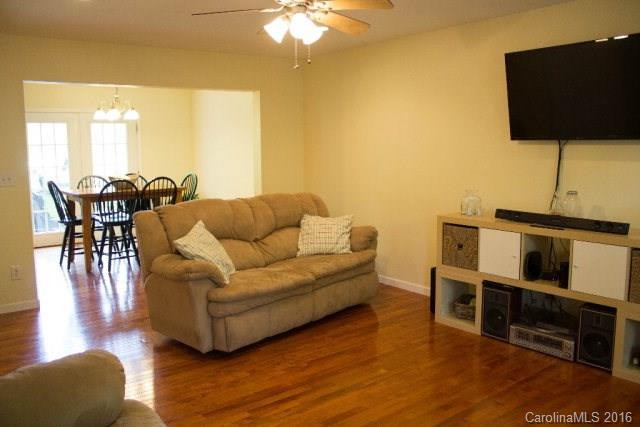 33 Ridgecrest Drive - Photo 10