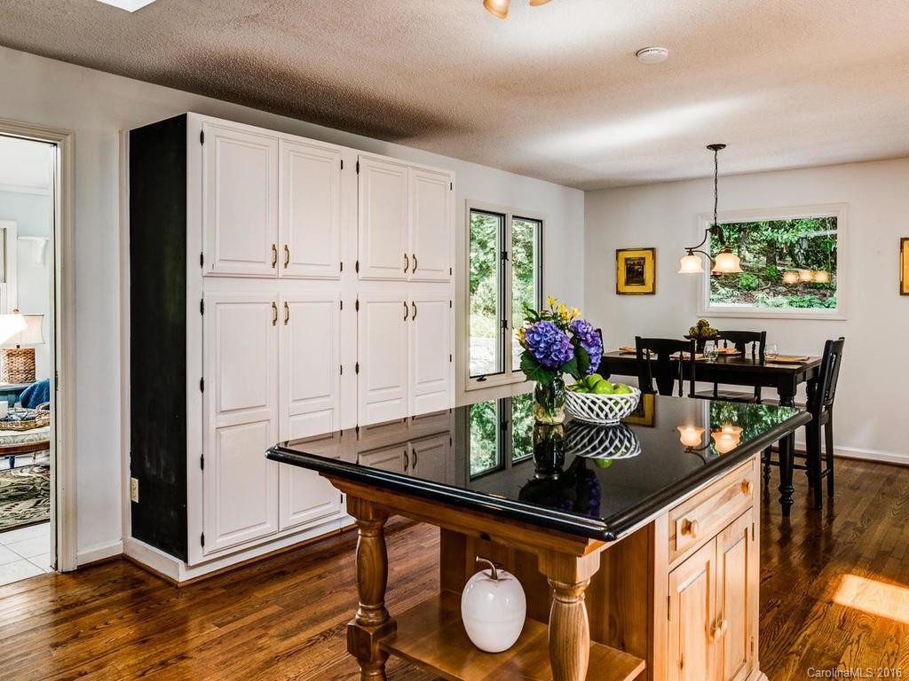 205 Cedarview Drive - Photo 6