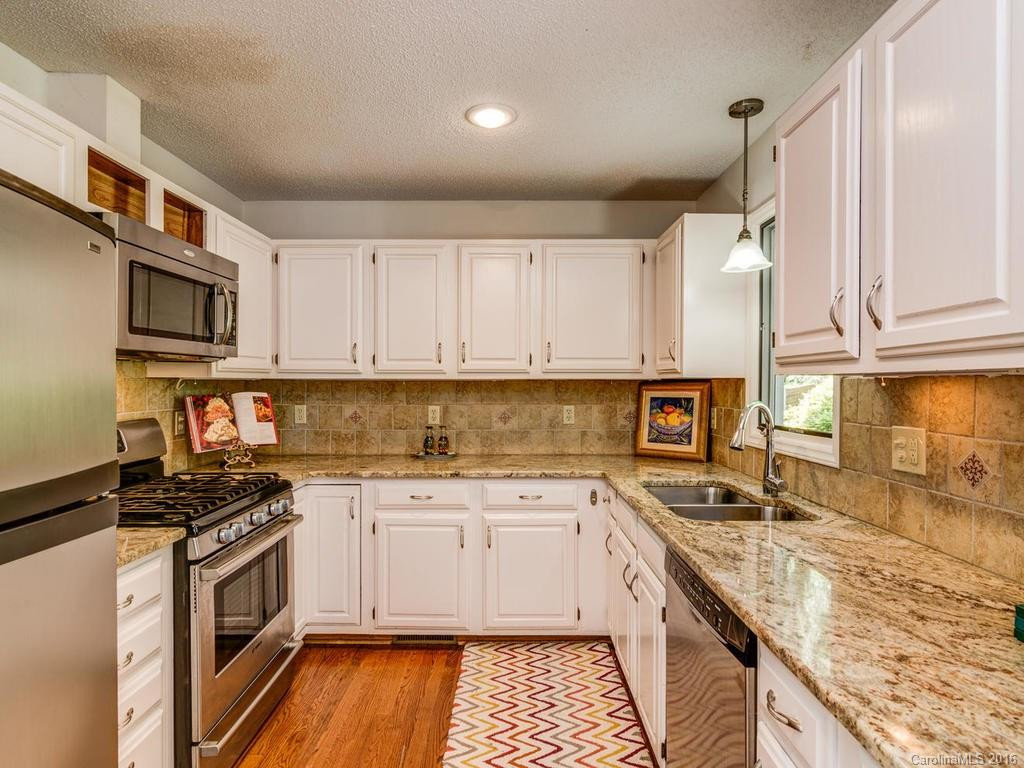 205 Cedarview Drive - Photo 8