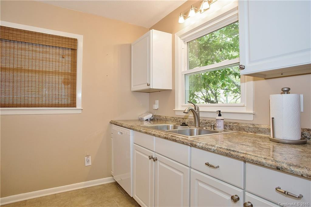 51 Debra Lane - Photo 8