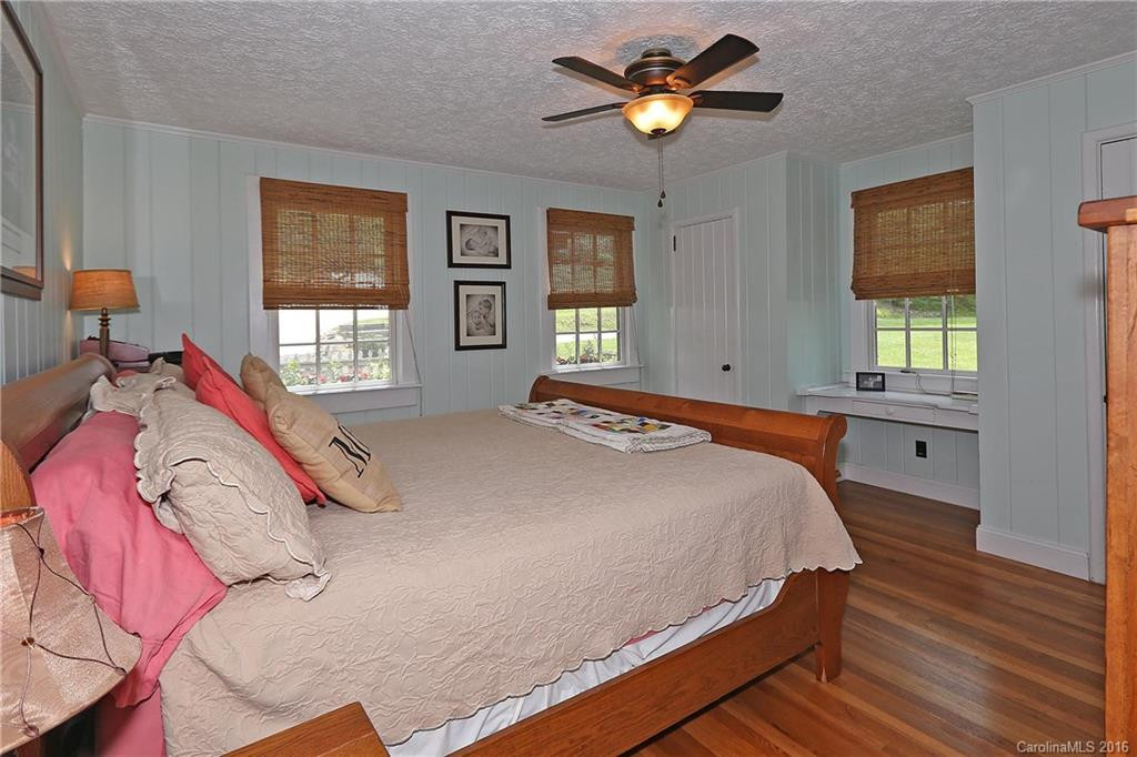 1210 Main Street - Photo 13