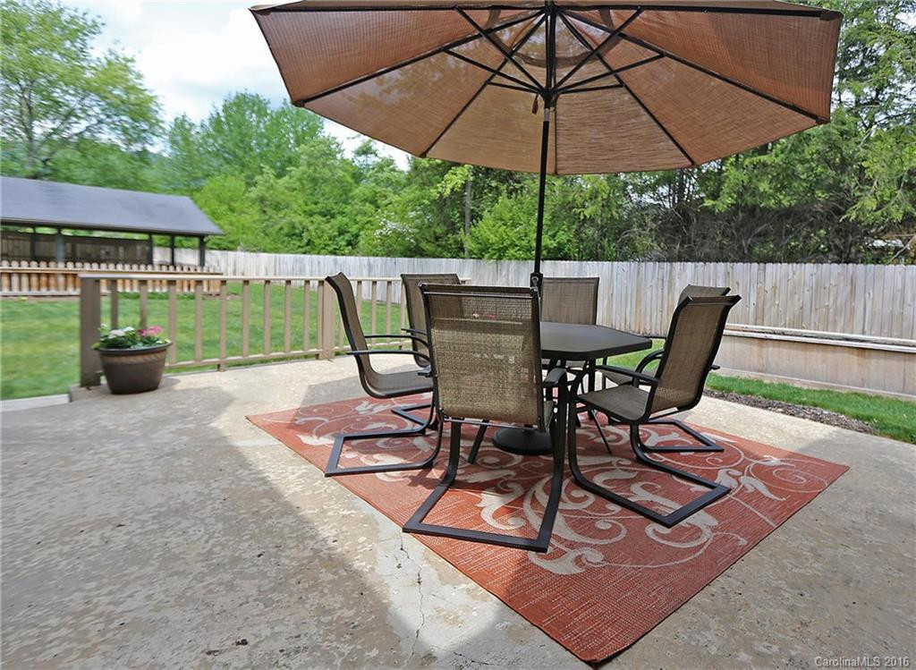 1210 Main Street - Photo 16