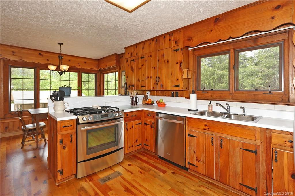 1210 Main Street - Photo 4