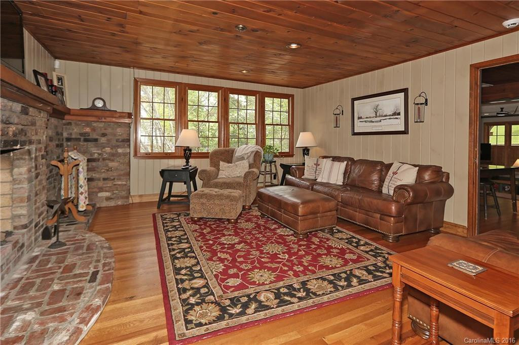1210 Main Street - Photo 8