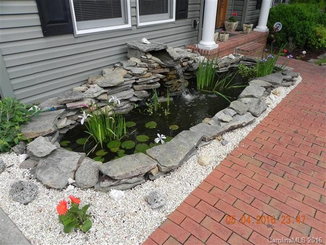 14 Lowry Lane - Photo 2