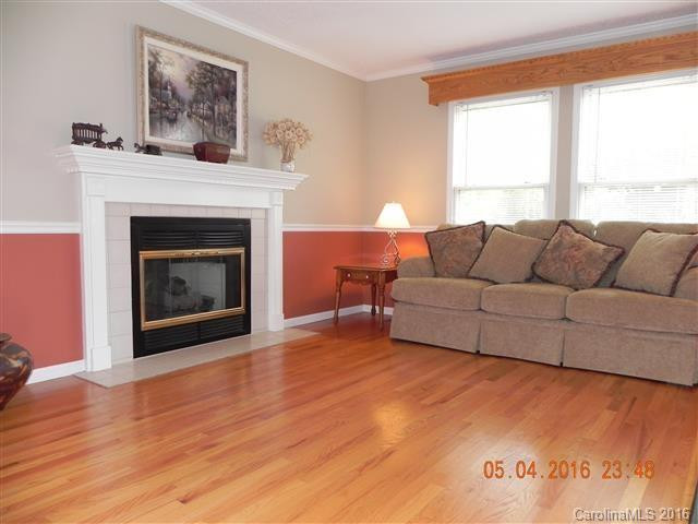 14 Lowry Lane - Photo 3