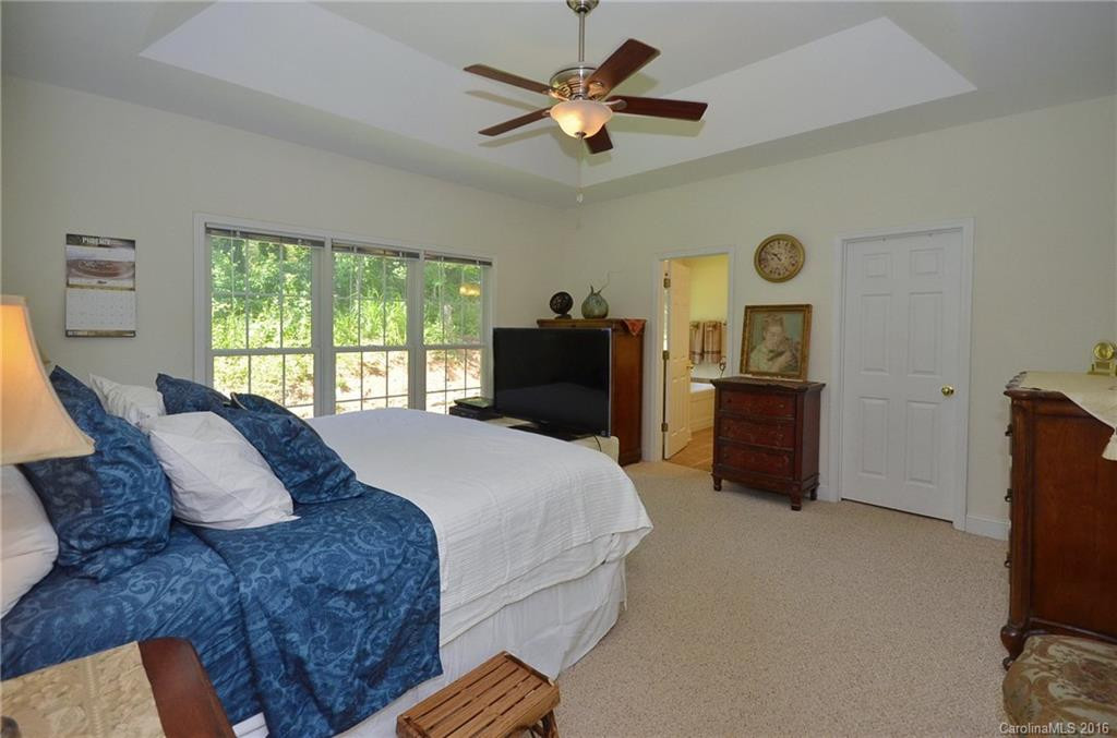 28 Village East Court - Photo 12