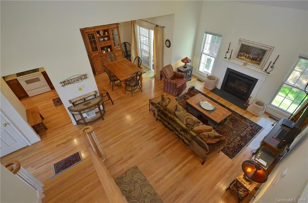 28 Village East Court - Photo 5