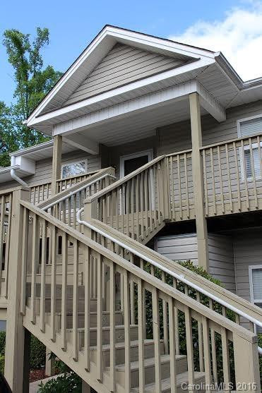 208 Carlyle Way #208 - Photo 2