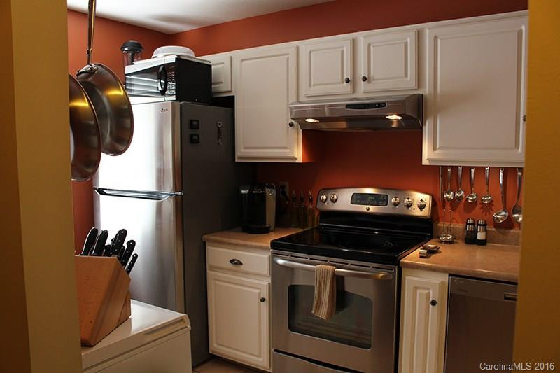 208 Carlyle Way #208 - Photo 4