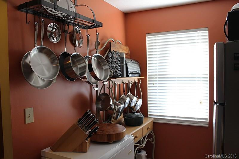 208 Carlyle Way #208 - Photo 6