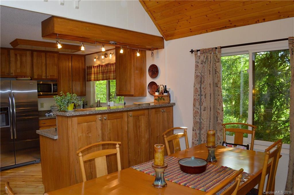 13 Maplewood Drive - Photo 3