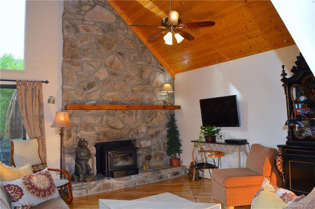 13 Maplewood Drive - Photo 4