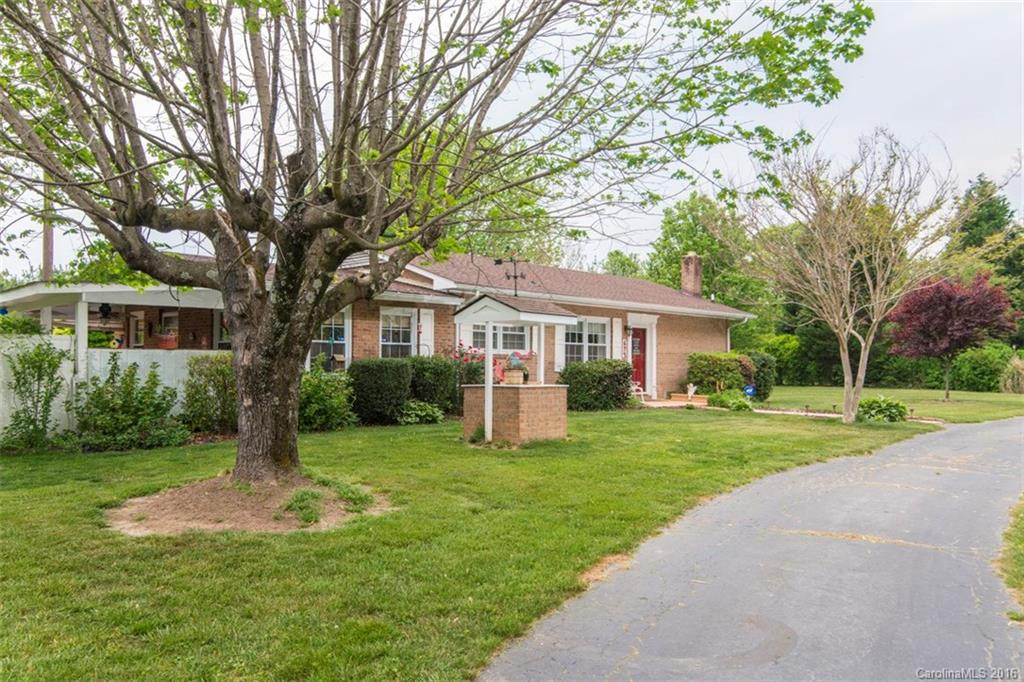 673 Oak Grove Road - Photo 2