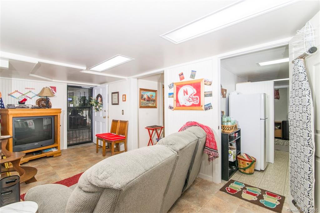 673 Oak Grove Road - Photo 13