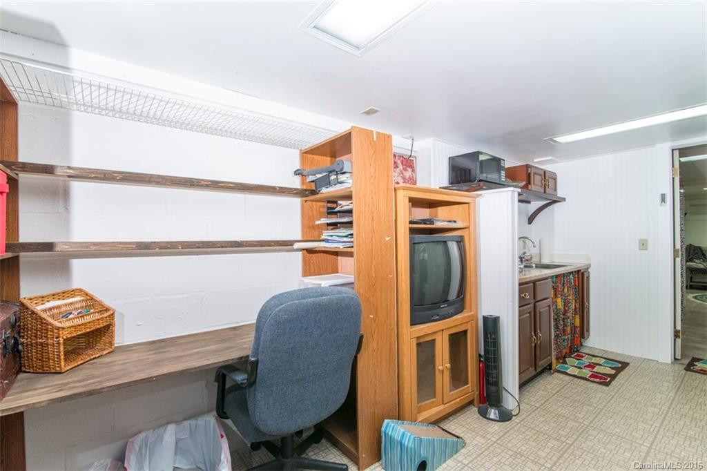 673 Oak Grove Road - Photo 14