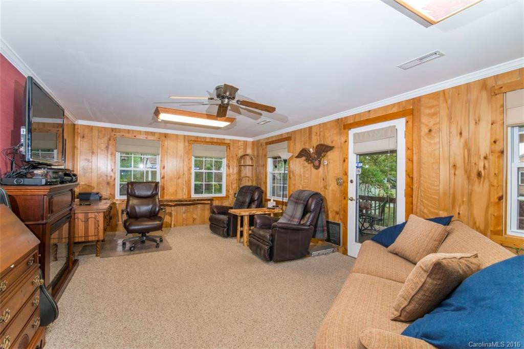 673 Oak Grove Road - Photo 8