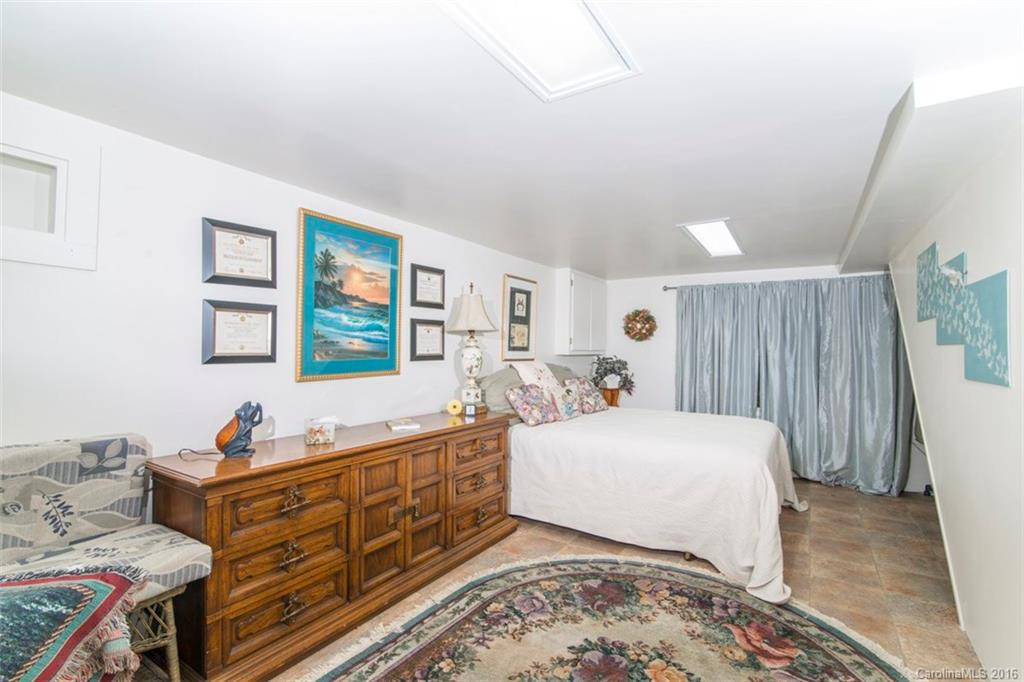 673 Oak Grove Road - Photo 9