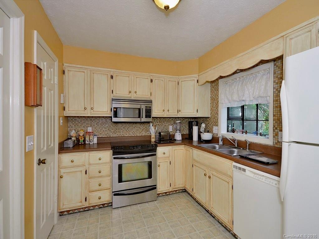 1749-B Haywood Manor Road #15B - Photo 6